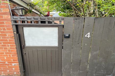Photo of property in 60 Royal Terrace, Dunedin Central, Dunedin, 9016