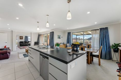 Photo of property in 1 Honeyfield Drive, Whalers Gate, New Plymouth, 4310
