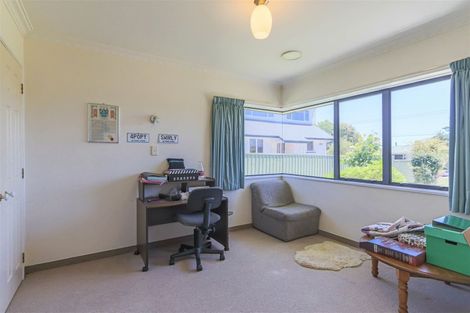 Photo of property in 65 Rata Street, Inglewood, 4330