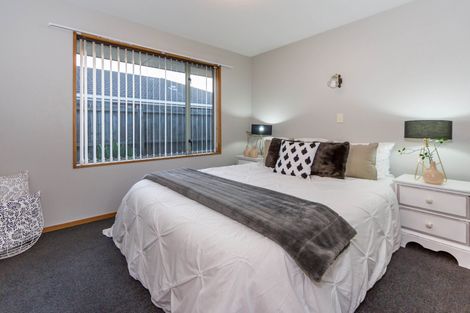 Photo of property in 15 Showgate Avenue, Sockburn, Christchurch, 8042
