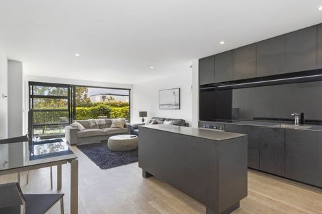 Photo of property in 138c Holly Road, St Albans, Christchurch, 8014