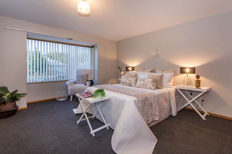 Photo of property in 15 Showgate Avenue, Sockburn, Christchurch, 8042