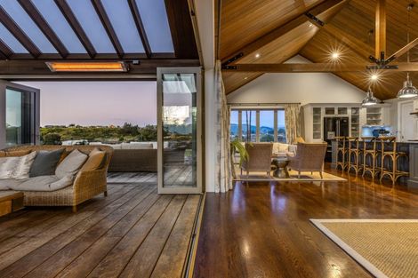 Photo of property in 2 Otaihanga Road, Paraparaumu Beach, Paraparaumu, 5032