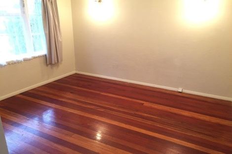 Photo of property in 260 Henderson Valley Road, Henderson, Auckland, 0612