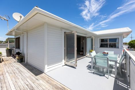Photo of property in 19a Beach Street, Fitzroy, New Plymouth, 4312