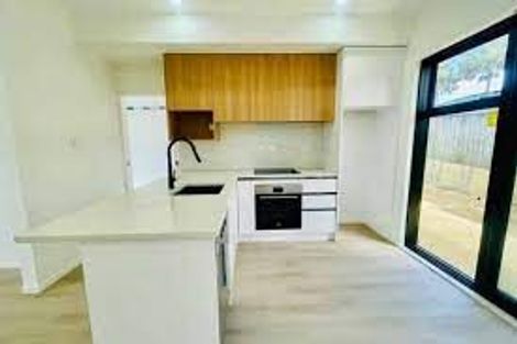 Photo of property in 9 Rountree Place, Conifer Grove, Takanini, 2112