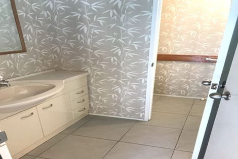 Photo of property in 65 Rimutaka Place, Titirangi, Auckland, 0604