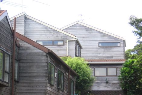 Photo of property in 42a Simla Crescent, Khandallah, Wellington, 6035