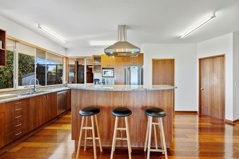 Photo of property in 1 Watlings Place, Kennedys Bush, Christchurch, 8025