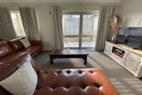 Photo of property in 38 Powrie Street, Glenfield, Auckland, 0629