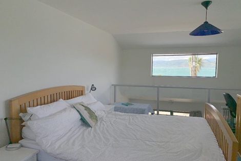 Photo of property in 231u8 Marine Parade, Seatoun, Wellington, 6022