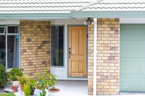 Photo of property in 37 Hastings Place, Hamilton Lake, Hamilton, 3204