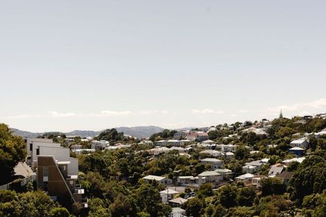 Photo of property in 69u5 Tiketike Way, Brooklyn, Wellington, 6021