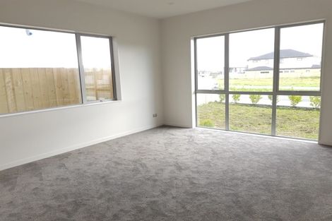 Photo of property in 10 Rauaruhe Road, Karaka, Papakura, 2113