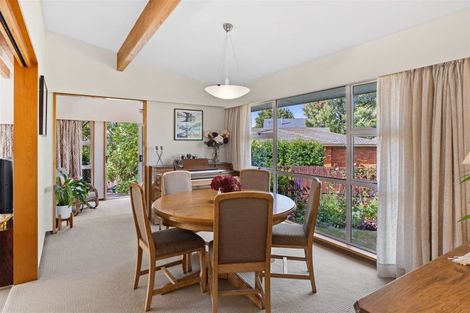 Photo of property in 10 Stormont Place, Avonhead, Christchurch, 8042