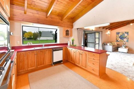 Photo of property in 73 Kauri Road, Stanmore Bay, Whangaparaoa, 0932