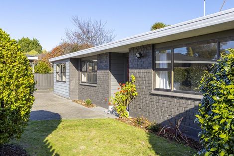 Photo of property in 7 Kathleen Place, Rainbow Point, Taupo, 3330