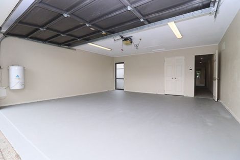 Photo of property in 15 Erne Crescent, East Tamaki, Auckland, 2016