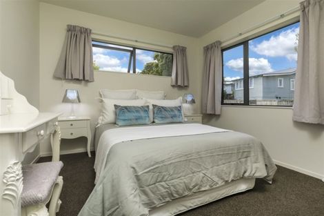 Photo of property in 35b Mcclintock Road, Massey, Auckland, 0614