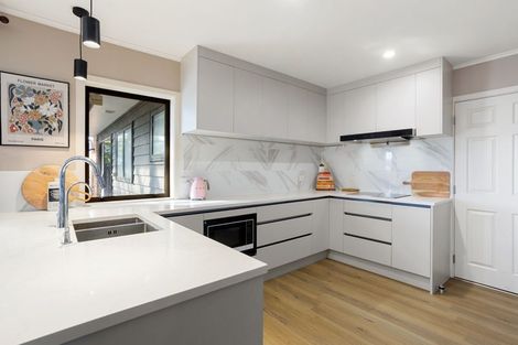 Photo of property in 5 Ruske Place, Grandview Heights, Hamilton, 3200