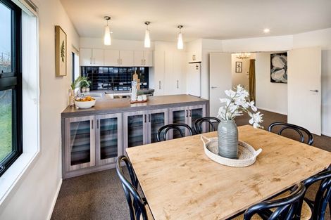 Photo of property in 49 Sunstone Crescent, Brown Owl, Upper Hutt, 5018