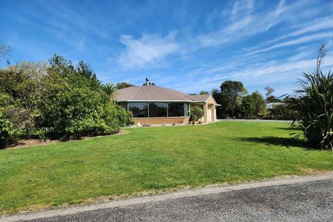 Photo of property in 37 Kew Road, Westport, 7825