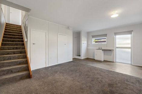 Photo of property in 94 Omata Road, Marfell, New Plymouth, 4310