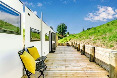 Photo of property in 22 Flaxmere Street, Waikanae Beach, Waikanae, 5036