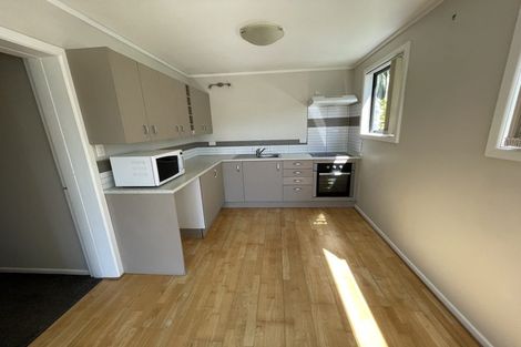 Photo of property in 34 Southern Cross Crescent, Island Bay, Wellington, 6023
