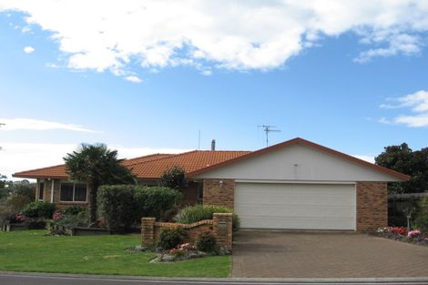 Photo of property in 29 Meadowviews Drive, Welcome Bay, Tauranga, 3112