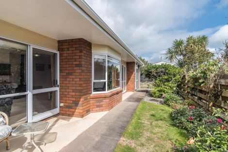 Photo of property in 64 Kapanui Road, Waikanae, 5036