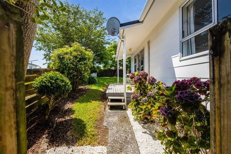 Photo of property in 18 Culzean Grove, Bell Block, New Plymouth, 4312
