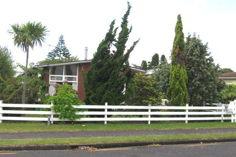 Photo of property in 8a Poinsettia Place, Henderson, Auckland, 0610