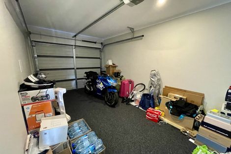 Photo of property in 20 Owen Chapman Drive, Red Beach, 0932