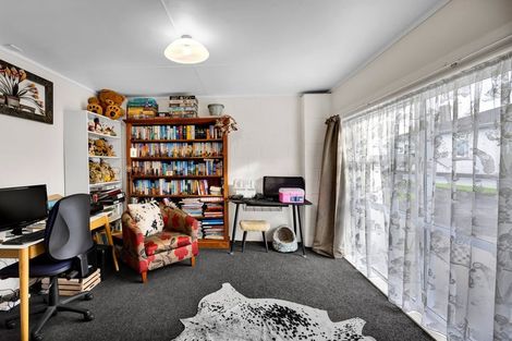 Photo of property in 24b Surrey Street, Hawera, 4610