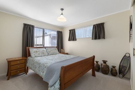 Photo of property in 59f2- Kowhai Avenue, Ebdentown, Upper Hutt, 5018