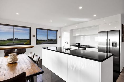 Photo of property in 6 Hawetaone Street, Bell Block, New Plymouth, 4312