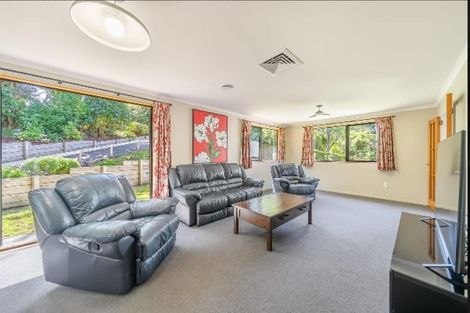 Photo of property in 21 Poto Road, Normandale, Lower Hutt, 5010
