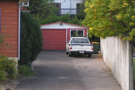 Photo of property in 2/25 Merriefield Avenue, Forrest Hill, Auckland, 0620