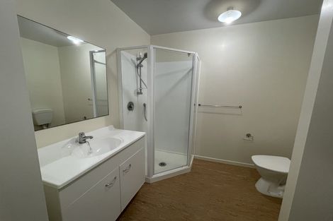 Photo of property in 1/242 Great North Road, Henderson, Auckland, 0612