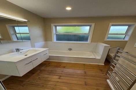 Photo of property in 19 Raleigh Avenue, Fairview Downs, Hamilton, 3214