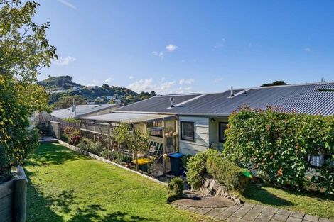 Photo of property in 75 Omapere Street, Whitby, Porirua, 5024