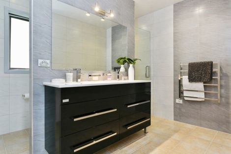 Photo of property in 14 Isobel Hodgson Drive, Cambridge, 3434