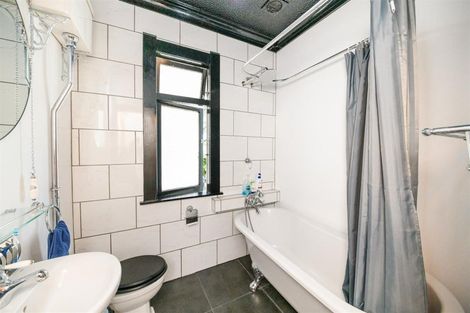 Photo of property in 9 Maunder Street, Marton, 4710