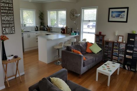 Photo of property in 2/288 Lake Road, Hauraki, Auckland, 0622