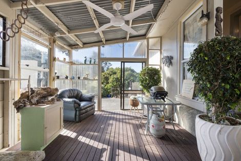 Photo of property in 6 Milne Street, Sanson, 4817