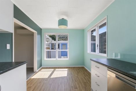 Photo of property in 18 Kumeroa Grove, Wainuiomata, Lower Hutt, 5014