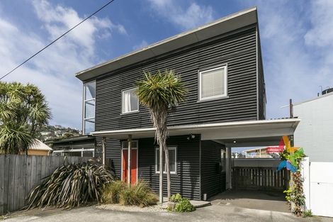 Photo of property in 139b The Parade, Island Bay, Wellington, 6023