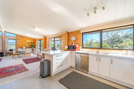 Photo of property in 213a Whites Line East, Waiwhetu, Lower Hutt, 5010