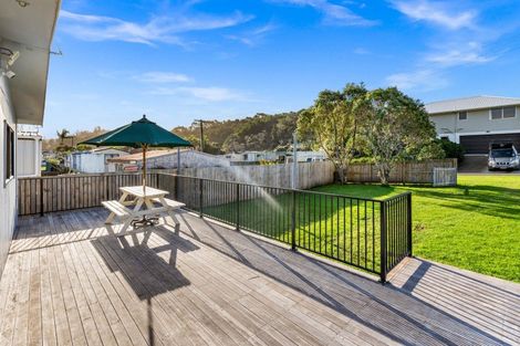 Photo of property in 4 Omutu Street, Oakura, Hikurangi, 0184